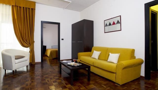 FAMILY ROOM STANDARD