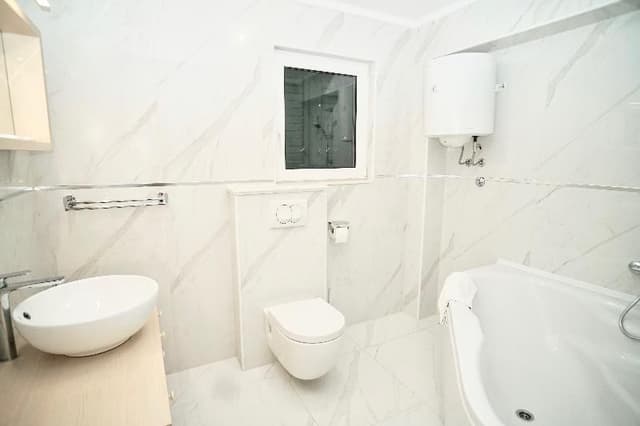 APARTMENT CAPACITY 5 TWO BEDROOMS