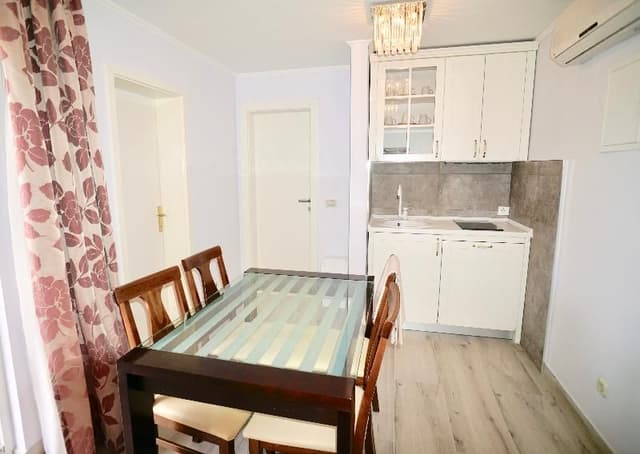 APARTMENT CAPACITY 4 TWO BEDROOMS