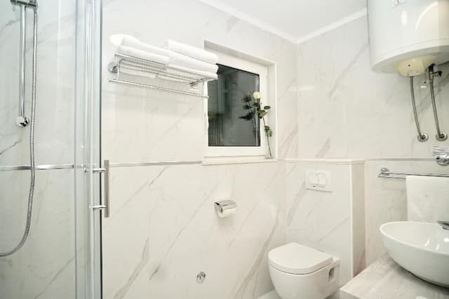 APARTMENT CAPACITY 4 TWO BEDROOMS