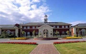 Village Urban Resort Chester St David's