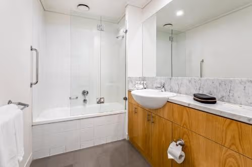 Three-Bedroom Deluxe with Two Bathrooms
