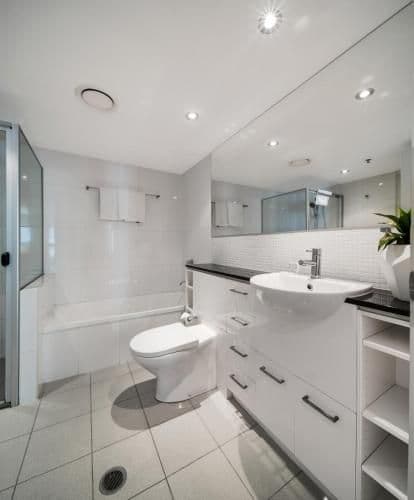 One-Bedroom Executive Apartment with Balcony