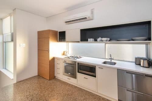 One-Bedroom Luxury Apartment