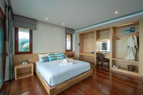 VILLA WITH PRIVATE POOL