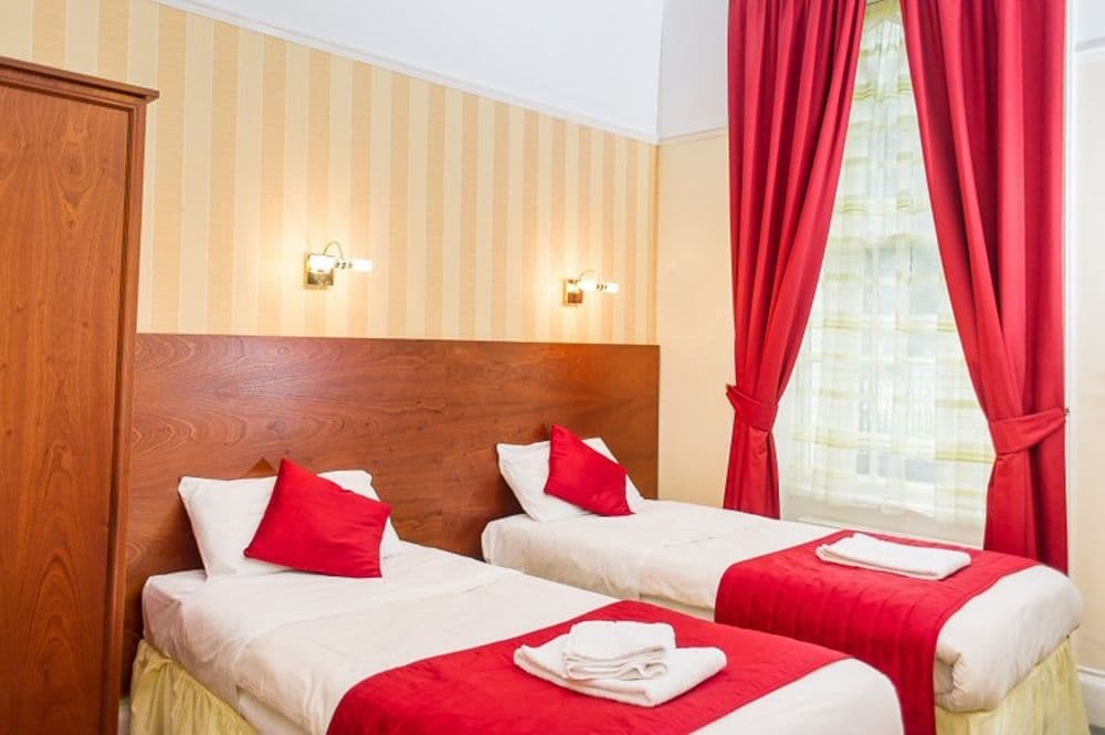 AVONMORE HOTEL