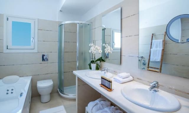 SUITE DELUXE WITH JACUZZI
