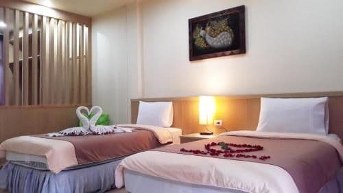 Grand Deluxe Room with 2 Twin Beds