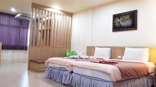 Grand Deluxe Room with 2 Twin Beds