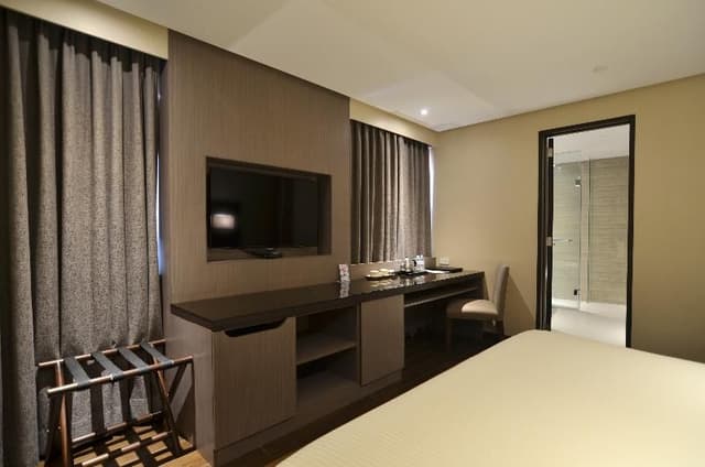 SUITE EXECUTIVE
