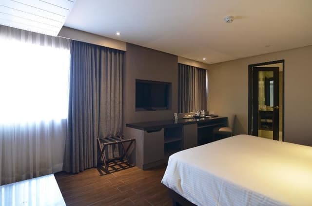 SUITE EXECUTIVE