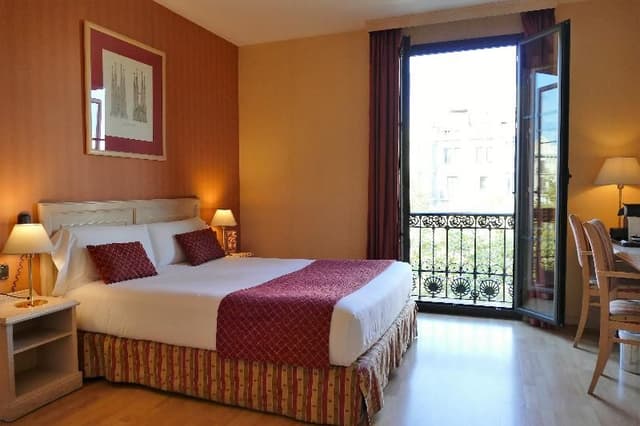 DOUBLE WITH BALCONY