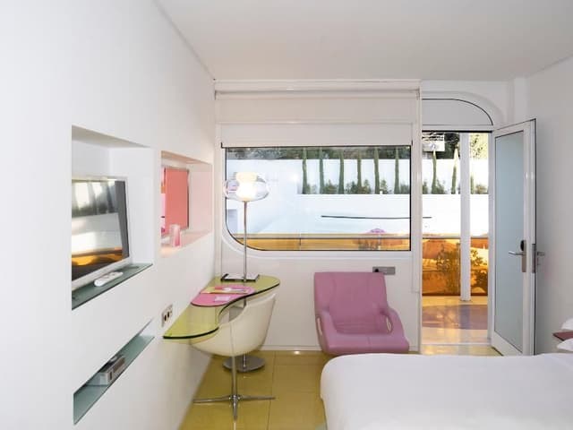 BUNGALOW POOL VIEW