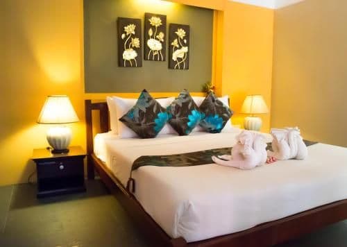 Superior Mini Suite with Pool Side