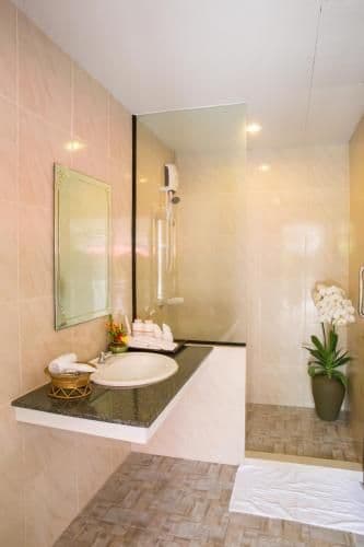 Grand Deluxe Double Room with Pool Access