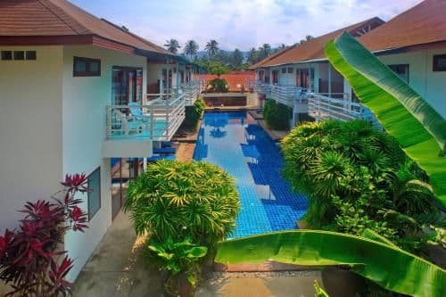 Superior Mini Suite with Pool Side