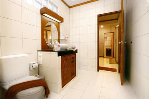 Family Villa (4 Adults)