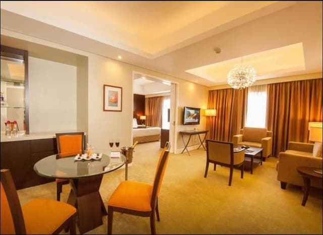 SUITE EXECUTIVE