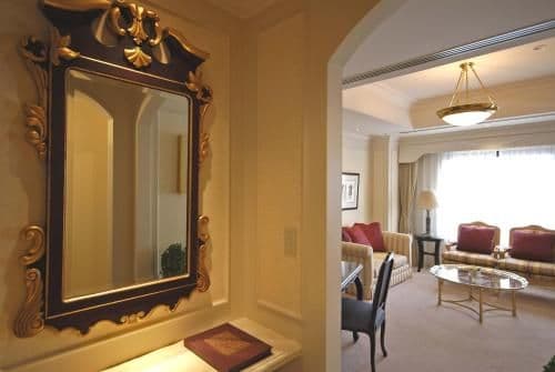 Junior Suite with Two Extra Beds with Free Lounge Access - Non-Smoking