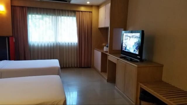 SUITE CAPACITY 4