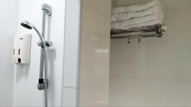 SUITE CAPACITY 4