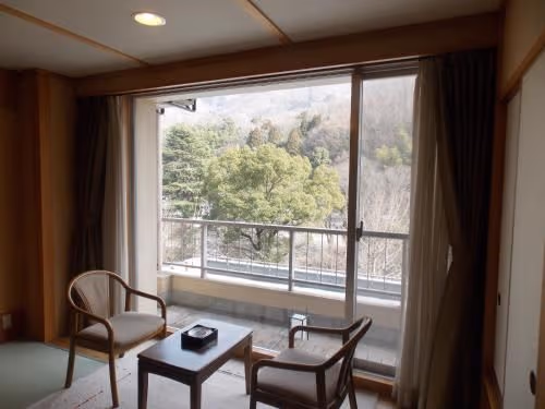 Japanese-Style Deluxe Family Room