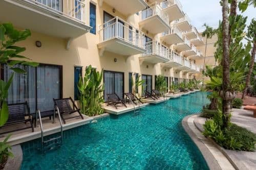 Deluxe Double Room with Pool Access