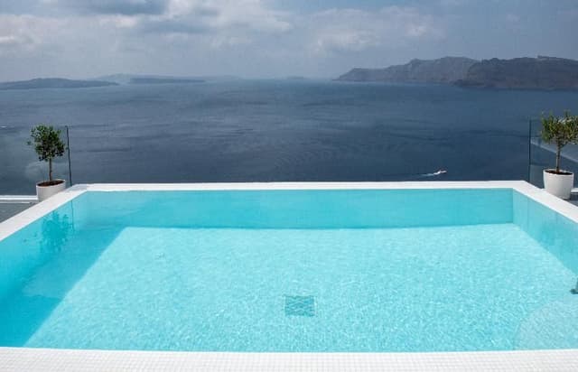 SUITE DELUXE WITH PRIVATE POOL