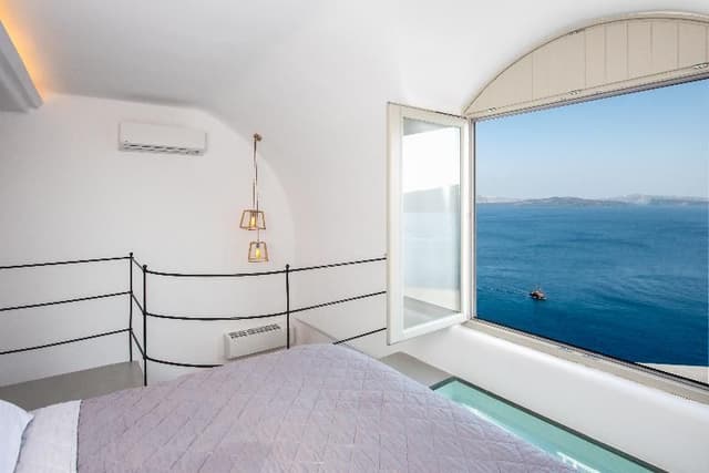 SUITE DELUXE WITH PRIVATE POOL