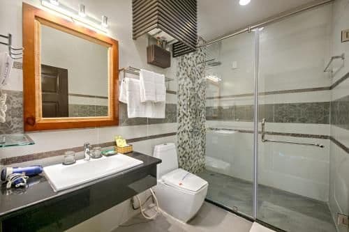 Luxury King Bed Room with Han River View