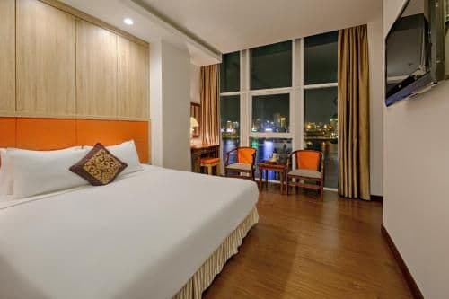 Executive King Bed Room with Han River View