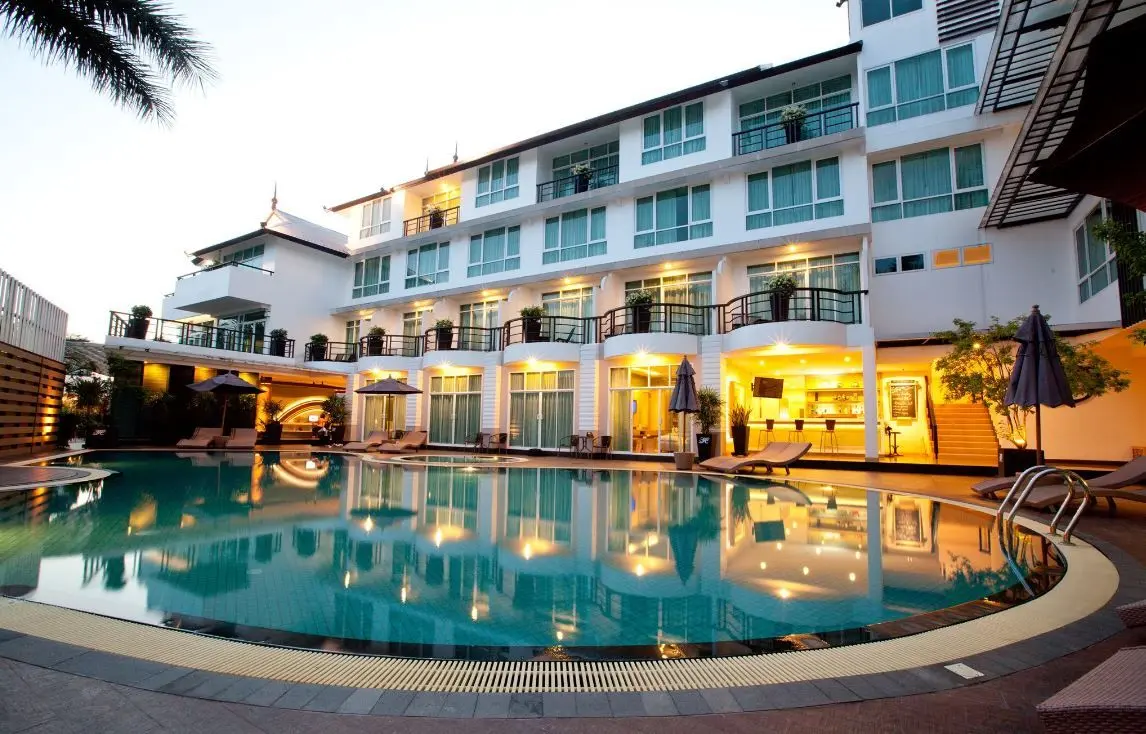 โรงแรมเอเต้ ชุมพร