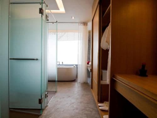 XL Suite triple