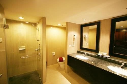 Suite with City View