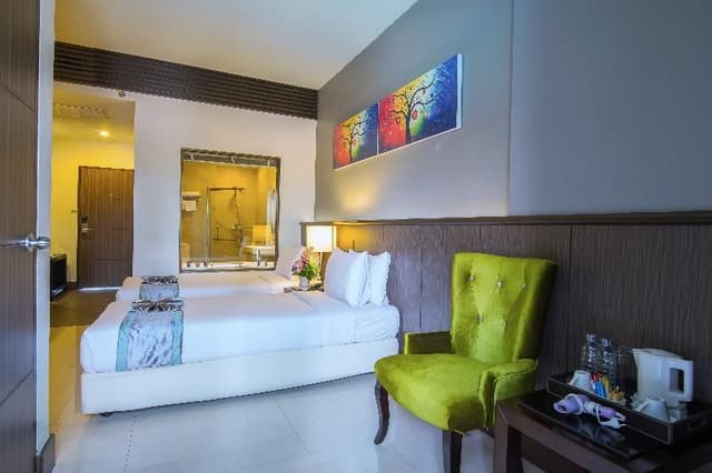 Double or Twin POOL VIEW