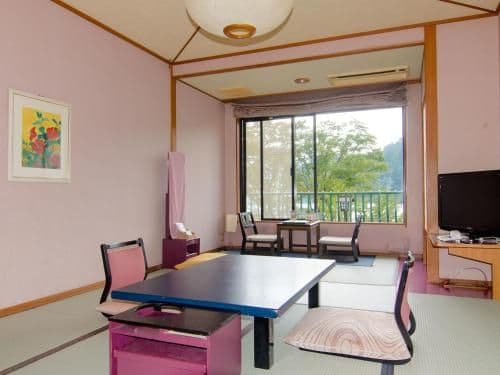 Japanese-Style Room with Lake View