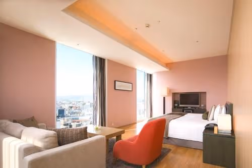 Executive Floor Corner King Room