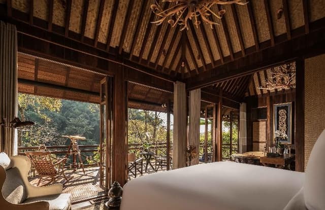 LODGE CAPACITY 2