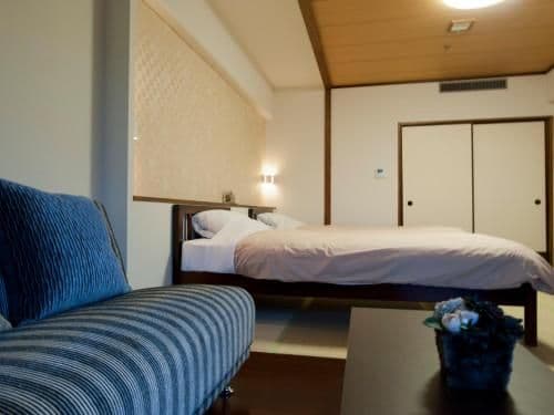 Twin Room with Shared Bathroom