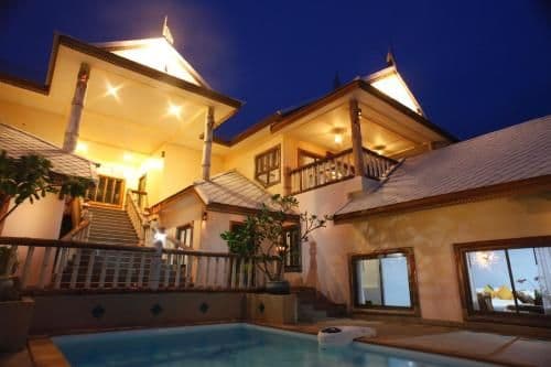 Deluxed Clubhouse