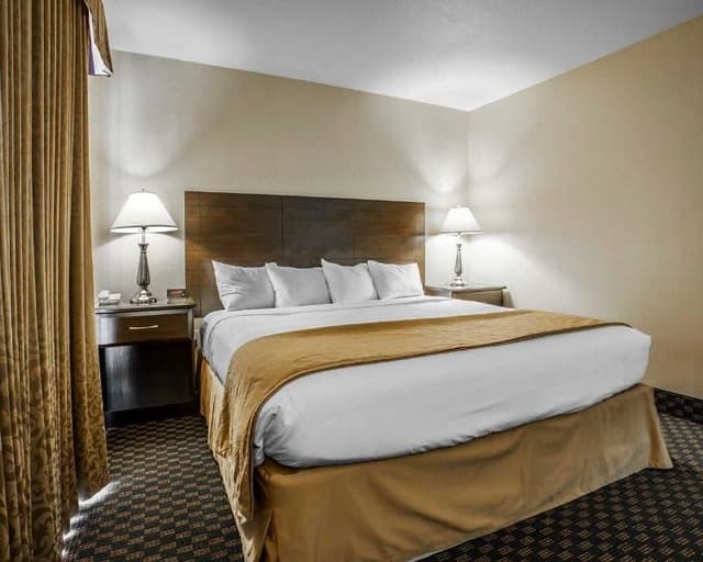 DOUBLE ONE BED