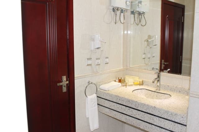 JUNIOR SUITE CITY VIEW