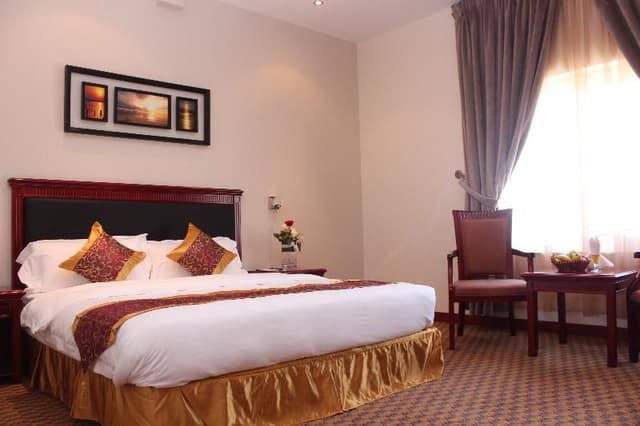 SINGLE EXECUTIVE SEA VIEW