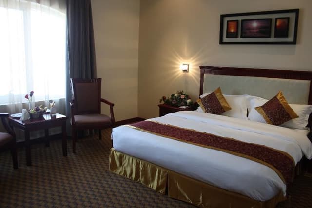 SINGLE EXECUTIVE SEA VIEW