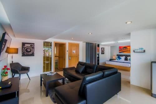 Deluxe Suite