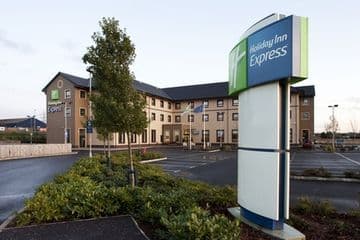 HOLIDAY INN EXPRESS HOLIDAY INN EXPRESS