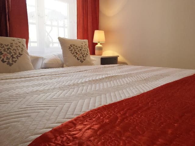APARTMENT CAPACITY 6 TWO BEDROOMS