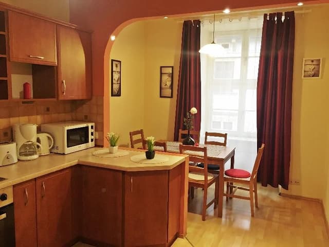 APARTMENT CAPACITY 6 TWO BEDROOMS