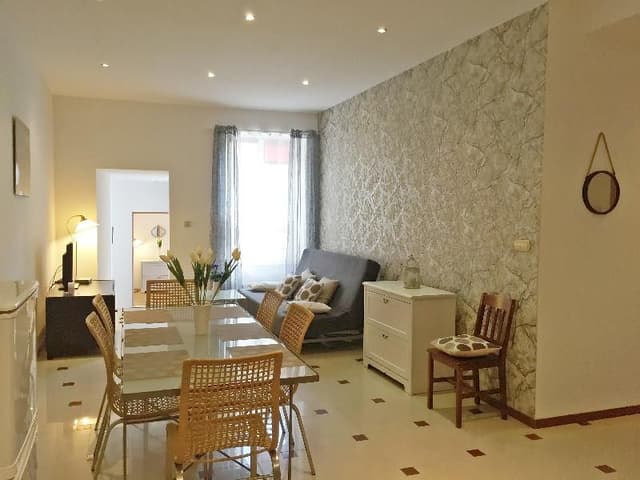 APARTMENT CAPACITY 5 TWO BEDROOMS