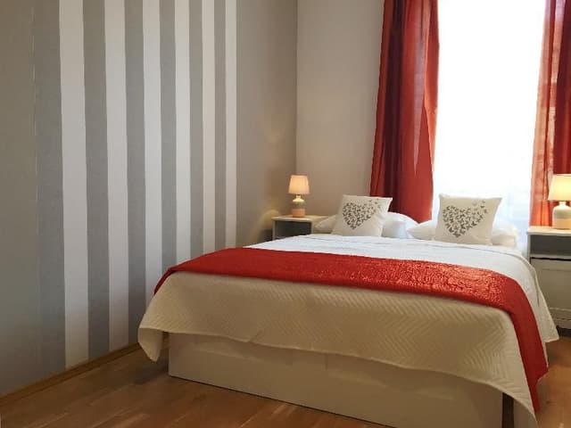 APARTMENT CAPACITY 5 TWO BEDROOMS